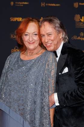 Award - 30. Goldene Henne 2024 - Carpet Dagmar Gelbke und Bert Beel auf dem roten Teppich der 30. Goldenen Henne 2024 in der Messe Leipzig am 15.11.2024. Copyright: xEventpressxKochanx