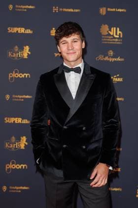 Award - 30. Goldene Henne 2024 - Carpet Wincent Weiss auf dem roten Teppich der 30. Goldenen Henne 2024 in der Messe Leipzig am 15.11.2024. Copyright: xEventpressxKochanx