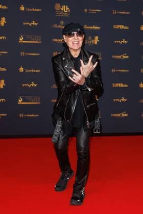 Award - 30. Goldene Henne 2024 - Carpet Klaus Meine auf dem roten Teppich der 30. Goldenen Henne 2024 in der Messe Leipzig am 15.11.2024. Copyright: xEventpressxKochanx