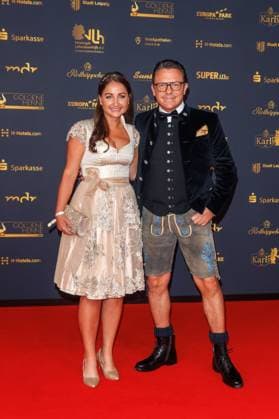 Award - 30. Goldene Henne 2024 - Carpet Eva Luginger und Stefan Mross auf dem roten Teppich der 30. Goldenen Henne 2024 in der Messe Leipzig am 15.11.2024. Copyright: xEventpressxKochanx