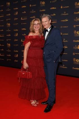 Award - 30. Goldene Henne 2024 - Carpet Maren Gilzer und Harry Kuhlmann auf dem roten Teppich der 30. Goldenen Henne 2024 in der Messe Leipzig am 15.11.2024. Copyright: xEventpressxKochanx