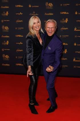 Award - 30. Goldene Henne 2024 - Carpet Gesine Lippert und Wolfgang Lippert auf dem roten Teppich der 30. Goldenen Henne 2024 in der Messe Leipzig am 15.11.2024. Copyright: xEventpressxKochanx