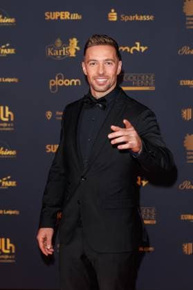Award - 30. Goldene Henne 2024 - Carpet Ramon Roselly auf dem roten Teppich der 30. Goldenen Henne 2024 in der Messe Leipzig am 15.11.2024. Copyright: xEventpressxKochanx