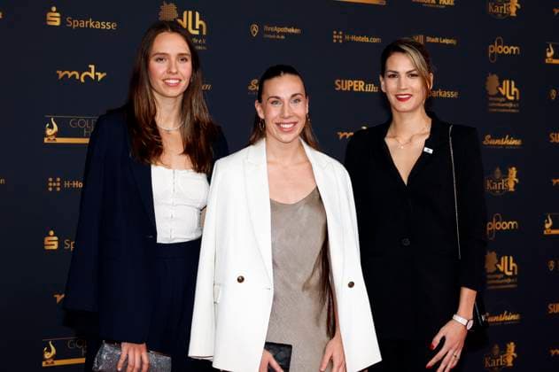 Emily Bessoir, Svenja Brunckhorst und Sonja Greinacher bei der 30. Verleihung der Goldenen Henne 2024 im Studio 3 der Media City des MDR. Leipzig, 15.11.2024