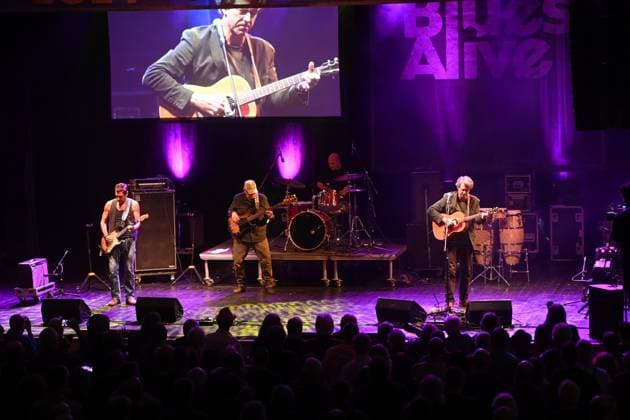 Entertainment Bilder des Tages Luke Winslow King of USA, Roberto Luti of Italy (right) performed during the third day of international music festival Blues Alive in Sumperk, Czech Republic, November 16, 2024. (CTKxPhoto LudekxPerina) CTKPhotoP2024111604908  CTKPhotoP2024111604908