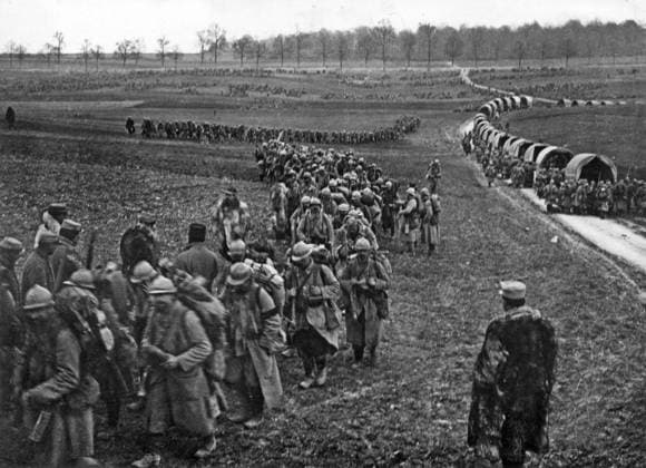Troops returning from Fort de Vaux on the Sacred Road, 8th April 1916 (b w photo) XRH1719601 Troops returning from Fort de Vaux on the Sacred Road, 8th April 1916 (b w photo) by Unknown photographer, (20th century); (add.info.: on the sacred road (between Bar-le-Duc and Verdun in France) near Nixeville, troops coming back from Fort de Vaux , april 8, 1916). Copyright: xBridgemanxImagesx 1719601