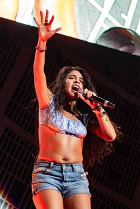 Corona Capital Music Festival - Day 2 Jessie Reyez performs during day 2 of the 2024 Corona Capital Music Festival at Autodromo Hermanos Rodriguez on November 16, 2024 in Mexico City, Mexico. Mexico City Autodromo Hermanos Rodriguez Mexico Copyright: xAnniexLesser imageSPACEx