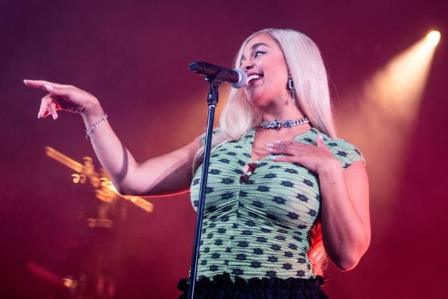 Corona Capital Music Festival - Day 2 Jorja Smith performs during day 2 of the 2024 Corona Capital Music Festival at Autodromo Hermanos Rodriguez on November 16, 2024 in Mexico City, Mexico. Mexico City Autodromo Hermanos Rodriguez Mexico Copyright: xAnniexLesser imageSPACEx