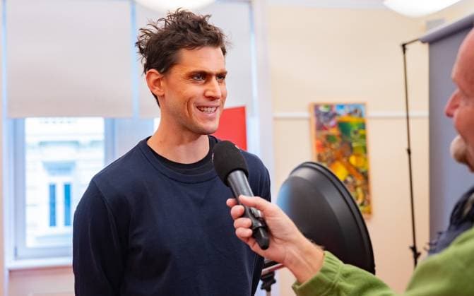 20241118 Fotoshooting mit Manfred Baumann fuer den DAC Kalender WIEN, OESTERREICH - 18. NOVEMBER: Ehemaliger Tennispsieler, US-Open-Sieger, Sportler des Jahres 2020 und Preistraeger der NIKIS Trophae in der Kategorie -Special Award 2024- Dominc -Dominator- Thiem nach dem Fotoshooting fuer die 14. Auflage des Dancer Against Cancer - DAC Charity-Fotokalenders 2025-2026 unter dem Thema -Superhelden- mit Starfotograf Manfred Baumann im Hotel Kaiserhof am 18. November 2024 in Wien, Oesterreich. 241118_SEPA_17_038 Copyright: xIsabellexOuvrardx SEPAxMedia