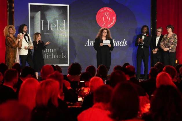November 18, 2024, Toronto, On, CAN: Anne Michaels accepts the Giller Prize for her book Held at a ceremony in Toronto, Monday, Nov. 18, 2024. Toronto CAN  - ZUMAc35_ 20241118_zaf_c35_172 Copyright: xChrisxYoungx
