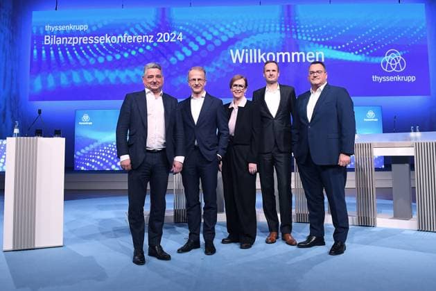 News Themen der Woche KW47 News Bilder des Tages thyssenkrupp Bilanzpressekonferenz am 19.11.2024 im thyssenkrupp Quartier in Essen V.l.n.r.: Miguel Angel Lopez Borrego ( Vorsitzender des Vorstands ) - Dr. Jens Schulte ( Vorstand Finanzen ) - Ilse Henne ( Mitglied des Vorstands ) - Dr. Volkmar Dinstuhl ( Mitglied des Vorstands ) - Oliver Burkhard ( Vorsrand Personal ) *** thyssenkrupp Annual Press Conference on 19 11 2024 at thyssenkrupp Quartier in Essen V l n r Miguel Angel Lopez Borrego Chairman of the Executive Board Dr Jens Schulte Chief Financial Officer Ilse Henne Member of the Executive Board Dr Volkmar Dinstuhl Member of the Executive Board Oliver Burkhard Chief Human Resources Officer xRx