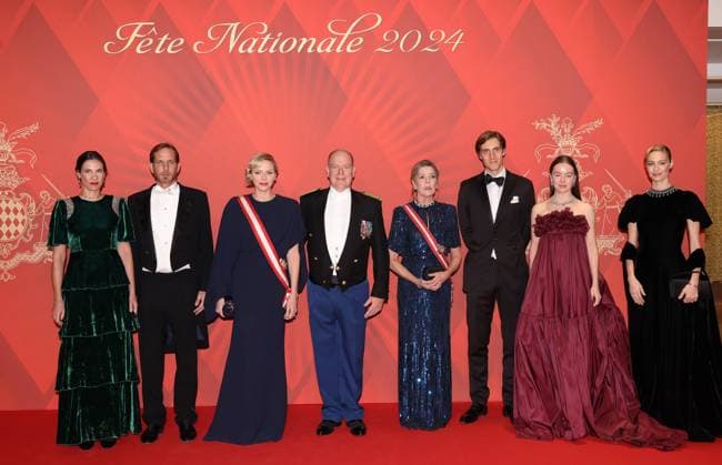 Bilder des Jahres 2024, Entertainment 11 November Entertainment Themen der Woche KW47 Entertainment Bilder des Tages NO TABLOIDS Monaco National Holiday Gala Evening NO TABLOIDS 311613 2024 11 19 MONACO Monaco Wittstock, Charlene Princess of Monaco Prince Albert II Monaco Princess Caroline Monaco Santo Domingo, Tatiana Casiraghi, Andrea Monaco Princess Alexandra Hanover Borromeo, Béatrice  Copyright: xJean-CharlesxVinajx xStarfacex STAR_311613_022