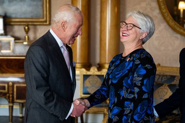 Entertainment Themen der Woche KW47 Entertainment Bilder des Tages Audience at Buckingham Palace King Charles III holds an audience with Lieutenant Governor of Ontario, The Hon. Edith Dumont at Buckingham Palace, London. Picture date: Wednesday November 20, 2024., Credit:Aaron Chown Avalon UK, London  Copyright: xAaronxChownx xAvalonx 0936784585