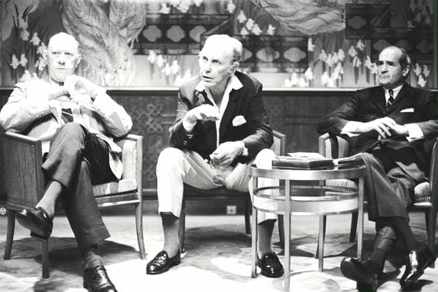 Journalist William Randolph Hearst (centre) at a press conference. 30JUN70 EDITORIAL USE ONLY  Copyright: xx MPID11915049 Tamx scmpphotos384683