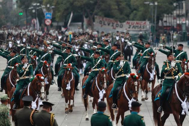 Annual Parade For The Mexican Revolution 114th Anniversary Persons taking part during the military civic parade for the commemoration of the 114th anniversary of the Mexican Revolution at main square Zocalo. on November 20, 2024 in Mexico City, Mexico. Mexico City CDMX Mexico Copyright: xCarlosxSantiagox