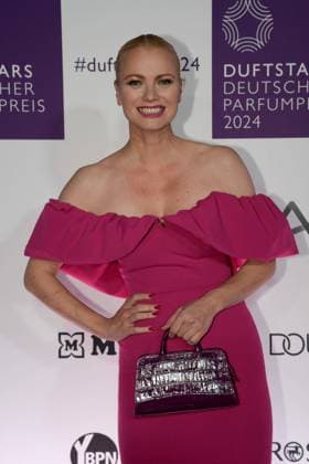 Deutscher Parfumpreis Duftstars am 21.11.2024 in der Rheinterrasse in Düsseldorf Die Verleihung des Deutschen Parfumpreises Duftstars findet am 21.11.2024 in der Rheinterrasse in Düsseldorf statt. Franziska Knuppe ( Model )