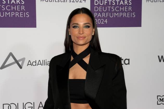 Deutscher Parfumpreis Duftstars am 21.11.2024 in der Rheinterrasse in Düsseldorf Die Verleihung des Deutschen Parfumpreises Duftstars findet am 21.11.2024 in der Rheinterrasse in Düsseldorf statt. Amira Aly ( Moderatorin ) *** German Perfume Award Duftstars on 21 11 2024 at the Rheinterrasse in Düsseldorf The German Perfume Award Duftstars ceremony will take place on 21 11 2024 at the Rheinterrasse in Düsseldorf Amira Aly Presenter xJFx