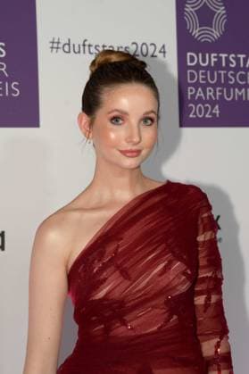 Deutscher Parfumpreis Duftstars am 21.11.2024 in der Rheinterrasse in Düsseldorf Die Verleihung des Deutschen Parfumpreises Duftstars findet am 21.11.2024 in der Rheinterrasse in Düsseldorf statt. Anna Hiltrop ( Model )