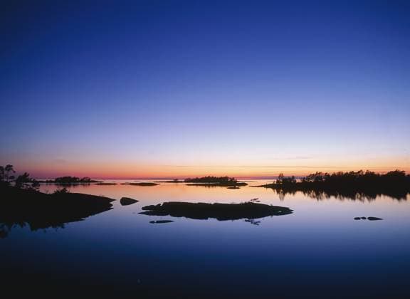 Skavens skärgard i bla timmen Vänern (c) Tore Hagman Naturfotograferna IBL Bildbyra Sverige x2751x *** Skavens skärgard in bla timmen Vänern c Tore Hagman Naturfotograferna IBL Bildbyra Sverige x2751x  Copyright: xTorexHagman N TTx