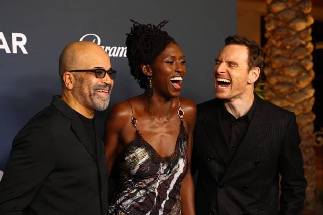 Bilder des Jahres 2024, Entertainment 11 November Entertainment Themen der Woche KW47 Entertainment Bilder des Tages (L-R) Jeffrey Wright, Jodie Turner-Smith and Michael Fassbender attend amfAR Las Vegas at Wynn Las Vegas, in Las Vegas, Nevada on Friday, November 22, 2024.  LAV20241122036 JAMESxATOA