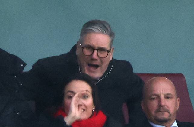 Prime Minister Sir Keir Starmer celebrates as Bukayo Saka (A) scores the first goal for his beloved Arsenal team (1-0), at the Arsenal v Nottingham Forest EPL match, at the Emirates Stadium, London, UK on 23rd November, 2024. 