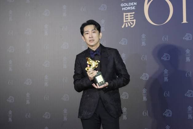 61st Taiwan Film Golden Horse Awards TAIPEI, CHINA - NOVEMBER 24, 2024 - Actors receive trophies at the 61st Taiwan Film Golden Horse Awards in Taipei, Taiwan province, China, Nov 24, 2024. Taipei Taiwan China  Copyright: xCFOTOx i1732415593613
