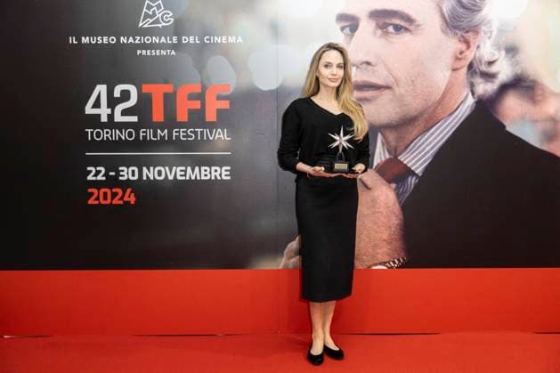 Bilder des Jahres 2024, Entertainment 11 November 42nd TFF - Angelina Jolie Receives Stella della Mole Award Angelina Jolie receives Stelle della Mole Awards during the 42nd Torino Film Festival 2024 on November 24, 2024 in Turin, Italy. Photo by Marco Piovanotto ABACAPRESS.COM Turin Italy  Copyright: xPiovanottoxMarco ABACAx