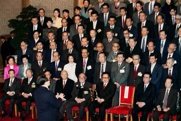 Chinese President Jiang Zemin addresses members of the Preparatory Working Committee (PWC) in Beijing. In the front row are: (from right) Qian Qichen, Chairman of the PWC; Li Peng, Chinese Premier; Qiao Shi, Chairman of the National People s Congress; Ann Tse-kai, Vice-Chairman of the PWC; Lu Ping, Director of the Hong Kong and Macau Affairs Office; Simon Li Fook-sean, Vice-Chairman of the PWC; and Chen Ziying, Deputy Director of Hong Kong and Macau Affairs Office. ***NOT FOR ADVERTISING USE*** BEIJING CHINA EDITORIAL USE ONLY  Copyright: xx MER2016052402355957 PostxStaffxPhotographerx scmpphotos457633