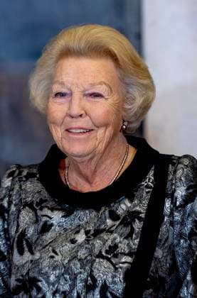 26-11-2024 Amsterdam Princess Beatrix attend the award ceremony of the Erasmus Prize of 150.000 euro to Indian writer Amitav Ghosh (Kolkata, 1956) at the Royal palace in Amsterdam. Â  Copyright: xPPEx