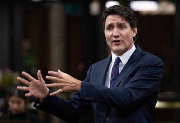 November 27, 2024, Ottawa, On, Canada: Prime Minister Justin Trudeau rises during Question Period, Wednesday, Nov. 27, 2024 in Ottawa. Ottawa Canada  - ZUMAc35_ 20241127_zaf_c35_052 Copyright: xAdrianxWyldx