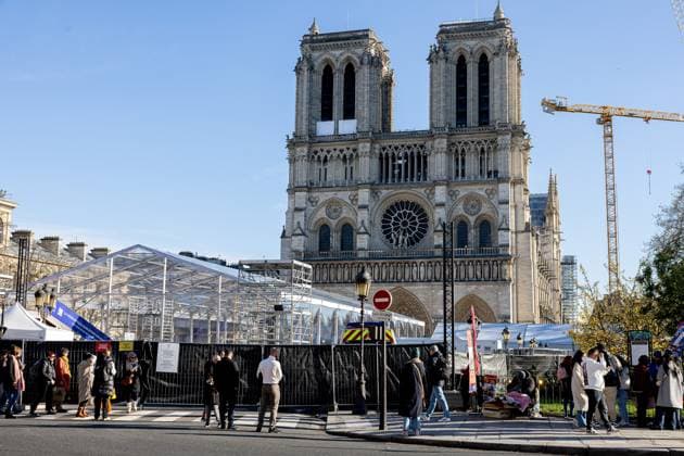 News Themen der Woche KW48 PARIS NOTRE DAME DE PARIS PHOTOPQR VOIX DU NORD PASCAL BONNIERE 28 11 2024 PARIS 28 11 2024 notre dame de Paris avant son inauguration le 7 decembre 2024, preparatif des exterieurs et chapiteau Paris, France, nov 28th 2024 One week before the reopening of Notre Dame de Paris cathedral, devastated 5 years ago by a fire France  Copyright: xPHOTOPQR VOIXxDUxNORD MAXPPPxPASCALxBONNIEREx 20241128VDN5509 20241128VDN5619