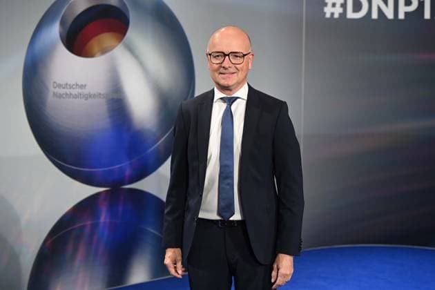 Karsten SCHWANKE, Moderator, Meteorologe, Roter Teppich, Red Carpet Show, Ankunft, arrival, Verleihung Deutscher Nachhaltigkeitspreis in Duesseldorf am 28.11.2024.