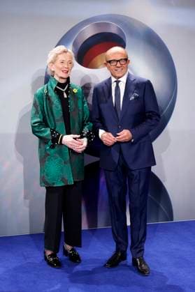 Politikerin Mary Robinson, ehemalige UN-Hochkommissarin für Menschenrechte, und Nachhaltigkeitspreis-Initiator Stefan Schulze-Hausmann, Vorstandsvorsitzender der Stiftung Deutscher Nachhaltigkeitspreis e. V., bei der Verleihung des Deutschen Nachhaltigkeitspreis im Maritim Hotel Düsseldorf. Düsseldorf, 28.11.2024 NRW Deutschland Copyright: xChristophxHardtx