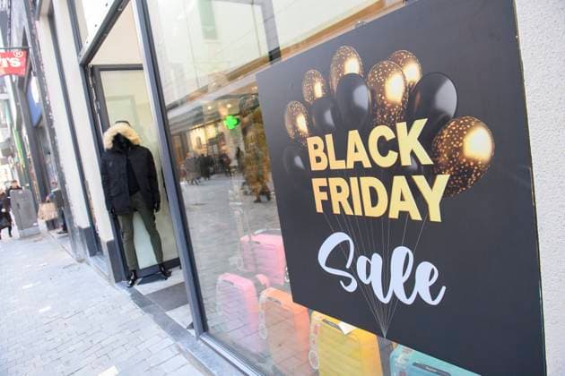 News Themen der Woche KW48 News Bilder des Tages Black Friday 2024 BRUSSELS, BELGIUM - NOVEMBER 29: Illustration pictures of shoppers in high street and shops on Black Friday pictured on November 29, 2024 in Brussels, Belgium, 29 11 2024 Brussels Belgium  Copyright: xPhilipxReynaersx