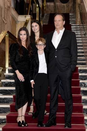 Turin: Turin: 42nd Turin Film Festival. Award ceremony with Stella della Mole to Vince Vaughn. In the photo: Vince Vaughn with his wife Kyla and children Lochlyn Kyla Vaughn, Vernon Lindsay Vaughn Turin  - ZUMAp169 20241129_zea_p169_134 Copyright: xMaurizioxD Avanzox