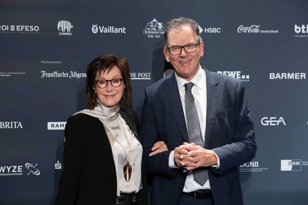 Gerd MUELLER, Müller, Politiker, mit Ehefrau Gertie MUELLER-HOORENS, Verleihung Deutscher Nachhaltigkeitspreis in Duesseldorf am 29.11.2024.