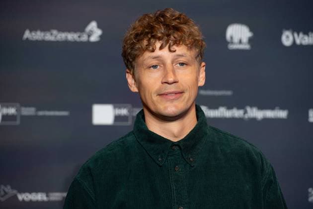 Tim BENDZKO, Saenger, Musiker, Verleihung Deutscher Nachhaltigkeitspreis in Duesseldorf am 29.11.2024.