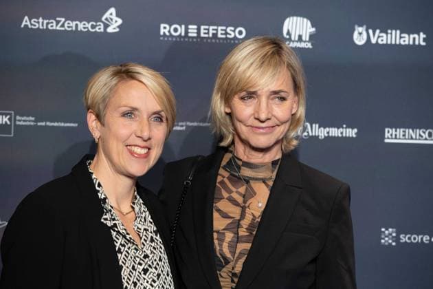 v.l. Christina OBERGFOELL, Obergföll, ehem Speerwerferin, Heike DRECHSLER, ehem. Leichtathletin, Verleihung Deutscher Nachhaltigkeitspreis in Duesseldorf am 29.11.2024.