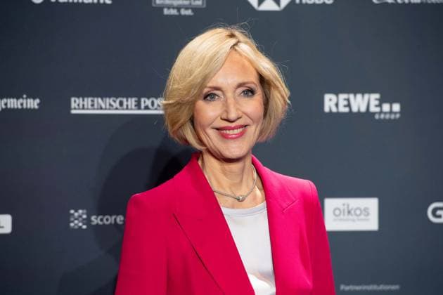 Petra GERSTER, Moderatorin, Verleihung Deutscher Nachhaltigkeitspreis in Duesseldorf am 29.11.2024.