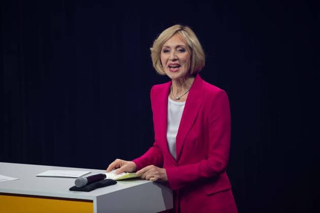 Petra GERSTER, Moderatorin, spricht die Laudatio auf Hape Kerkeling, Verleihung Deutscher Nachhaltigkeitspreis in Duesseldorf am 29.11.2024.
