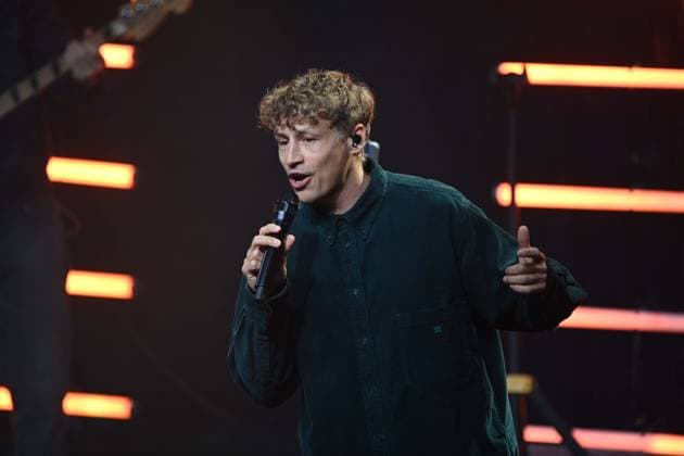 Tim BENDZKO, Saenger, Musiker, singend, Gesang, Konzert, Verleihung Deutscher Nachhaltigkeitspreis in Duesseldorf am 29.11.2024.