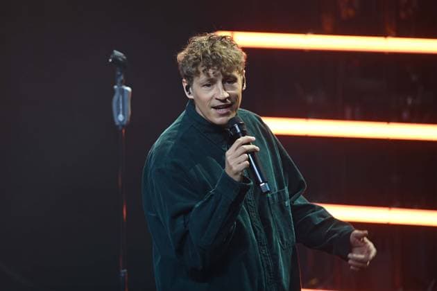 Entertainment Bilder des Tages Tim BENDZKO, Saenger, Musiker, singend, Gesang, Konzert, Verleihung Deutscher Nachhaltigkeitspreis in Duesseldorf am 29.11.2024.