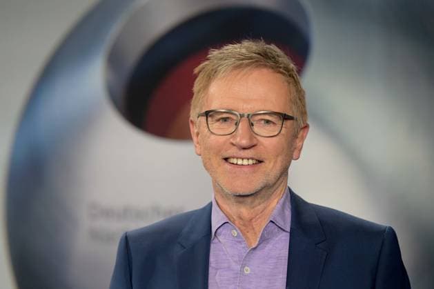 Deutscher Nachhaltigkeitspreis 2024 am 29.11.2024 im Maritim Hotel in Düsseldorf Norbert König ( Moderator )