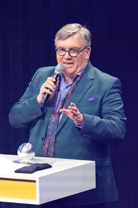 Deutscher Nachhaltigkeitspreis 2024 am 29.11.2024 im Maritim Hotel in Düsseldorf Hape Kerkeling ( Entertainer, Moderator und Autor ) bei seiner Dankrede zur Preisverleihung