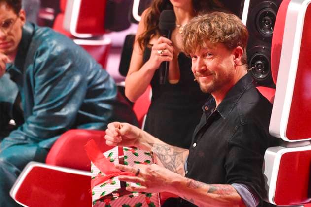 Samu Haber im Halbfinale der 14. Staffel der Castingshow The Voice of Germany 2024 im Studio H Berlin Adlershof. Berlin, 29.11.2024 *** Samu Haber in the semi-finals of the 14th season of the casting show The Voice of Germany 2024 at Studio H Berlin Adlershof Berlin, 29 11 2024 Foto:xF.xKernx xFuturexImagex voice_4170