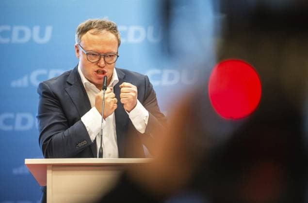 News Themen der Woche KW48 News Bilder des Tages 15. Landesausschuss der CDU Thüringen ** NUR FÜR REDAKTIONELLE ZWECKE ** EDITORIAL USE ONLY **<p>30 11 2024-Erfurt: 15. Landesausschuss der CDU Thüringen im Victor˜s Residenz-Hotel in Erfurt. im Foto: Mario Voigt (CDU), Parteivorsitzender bei seiner Rede ( Deutschland Thueringen Erfurt Copyright: SaschaxFromm *** 15 State Committee of the CDU Thuringia FOR EDITORIAL PURPOSES ONLY EDITORIAL USE ONLY p 30 11 2024 Erfurt 15 State Committee of the CDU Thuringia at the Victor˜s Residenz Hotel in Erfurt in the photo Mario Voigt CDU , party chairman during his speech Germany Thuringia Erfurt Copyright SaschaxFromm Copyright: SaschaxFromm doc7y9yv4otamuwrkzpgqs ,EDITORIAL USE ONLY
