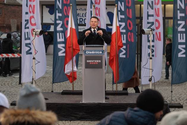 November 30, 2024, Wroclaw, Wroclaw, Poland: On November 30, Slawomir Mentzen visited Olesnica, where he met with local residents. His visit was part of a series of meetings aimed at establishing direct contact with citizens and presenting his electoral program. During his time in the city, Mentzen emphasized the importance of active involvement in politics, announcing that if elected, he would be one of the most engaged presidents in PolandÃ¢â‚¬â ¢s history..in pic: Slawomir Mentzen Wroclaw Poland - ZUMAz123 20241130_zip_z123_019 Copyright: xKrzysztofxZatyckix