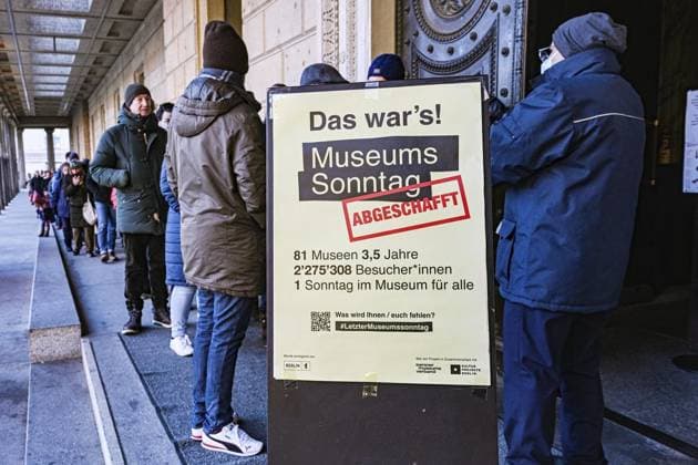 News Themen der Woche KW48 Letzter kostenloser Eintritt am Museumssonntag ** NUR FÜR REDAKTIONELLE ZWECKE ** EDITORIAL USE ONLY **<p>Letzter kostenloser Eintritt am Museumssonntag, Menschen stehen an, um die Ausstellung im Neuen Museum zu besuchen, fotografiert am 01.12.2024 in Berlin. Deutschland Berlin Berlin Copyright: MaurizioxGambarini *** Last free admission on Museum Sunday FOR EDITORIAL PURPOSES ONLY EDITORIAL USE ONLY p Last free admission on Museum Sunday, people queue to visit the exhibition at Neues Museum, photographed on 01 12 2024 in Berlin Germany Berlin Berlin Copyright MaurizioxGambarini Copyright: MaurizioxGambarini doc7yai2v1qpo8nslv8gz9 ,EDITORIAL USE ONLY