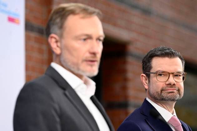 Bilder des Jahres 2024, News 12 Dezember News Themen der Woche KW49 News Bilder des Tages Christian Lindner und Marco Buschmann bei der Presseskonferenz der FDP zur Vorstellung des neuen Generalsekretärs Marco Buschmann im Hans-Dietrich-Genscher-Haus. Berlin, 02.12.2024 *** Christian Lindner and Marco Buschmann at the FDP press conference to introduce the new Secretary General Marco Buschmann at Hans Dietrich Genscher Haus Berlin, 02 12 2024 Foto:xF.xKernx xFuturexImagex buschmann_4203