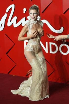 Bilder des Jahres 2024, Entertainment 12 Dezember Entertainment Themen der Woche KW49 The Fashion Awards 2024 Julia Fox attending The Fashion Awards 2024 Presented by Pandora at the Royal Albert Hall in London, England on December 02, 2024. Photo by Aurore Marechal ABACAPRESS.COM London England  Copyright: xMarechalxAurore ABACAx